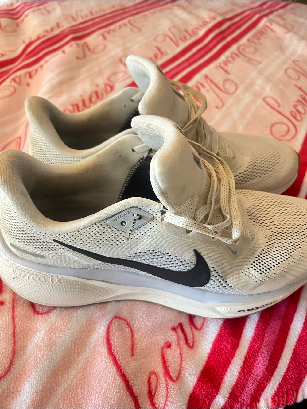 Beautiful size 9.5 Nike Light Beige Running Sneakers with Gum Soles.